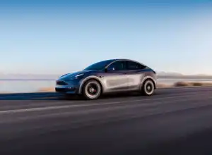Mobil Listrik Tesla Alami Kecelakaan Maut Akibat Menabrak 2 Mobil di China 