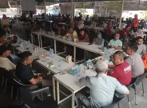 Samsat Lhokseumawe Diskusi Pelayanan Publik Bersama Awak Media di Warung Kopi