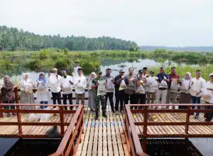 Menjaga Keanekaragaman Hayati, PT Pupuk Iskandar Muda Menggelar Festival Paya Nie