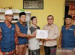 Bupati Aceh Barat Salurkan Zakat Rp620 juta Menjelang Ramadhan