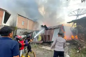 25 Unit Rumah di Kampung Kemili Aceh Tengah Terbakar