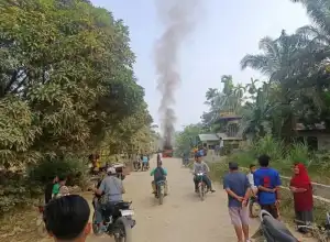 Main Gawai Sambil Nyetir, Sopir Dump Truk Tabrak Siswa SD Hingga Tewas dan Mobil Dibakar Massa 