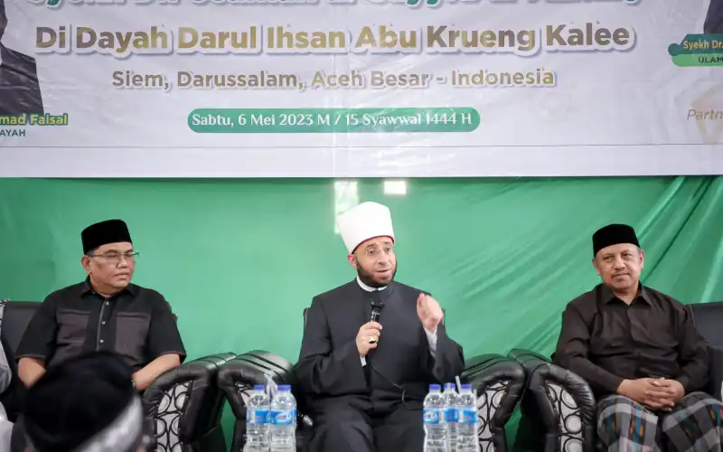 Syaikh Usamah Mesir Sebut Adanya Kesamaan Ajaran Dayah Darul Ihsan dengan Universitas Al-Azhar Kairo