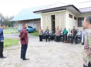 DP3AKB Bener Meriah Berikan Bantuan Kendaraan Operasional Kepada Penyuluh KB