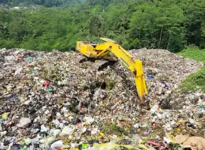 Pentingnya biogas kelurahan untuk mengatasi tumpukan masalah sampah dapur di perkotaan