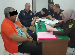 Tersangka Kasus Penggelapan Uang Milik Mualem Diserahkan ke Jaksa