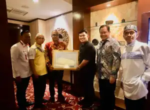 PKA-8 Sukses, YARA Beri Piagam Penghargaan Buat Disbudpar Aceh