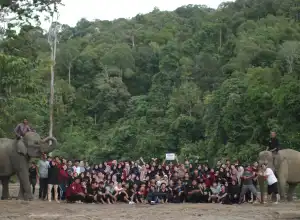 Tingkatkan Kemampuan Komunikasi Lingkungan, HMP KPI Ngecamp di Pusat Konservasi Gajah 
