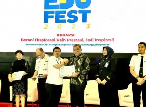T Robby Irza Jadi Tokoh Inspirasi Nasional Insan Transportasi