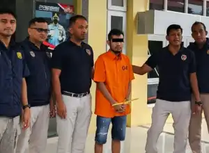 Penyidik Polda Aceh Serahkan Abu Laot Beserta BB ke Jaksa