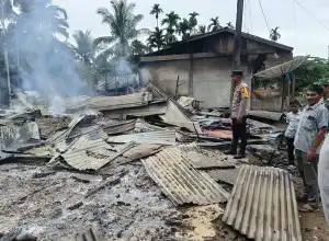 Empat Ruko Terbakar di Sawang 