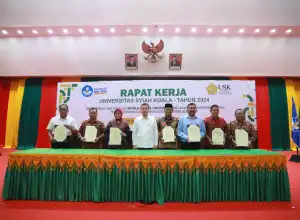 USK Gelar Rapat Kerja Tahun 2025