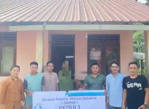Pemuda Babahrot Abdya Bagikan 70 Paket Sembako kepada Masyarakat