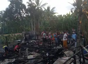 Kedai Ayam Potong Musnah Terbakar, Satu Warga Terluka