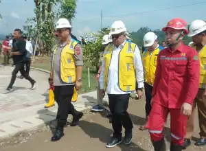 Pj Gubernur Tinjau Progres Pembangunan Bendungan Keureuto