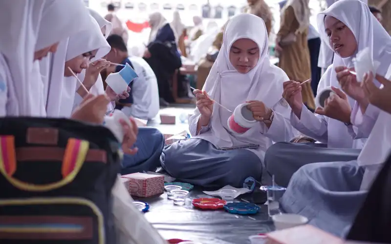150 Pelajar Dilatih Tari Tradisi Aceh dan Seni Lukis Ornamen Gerabah