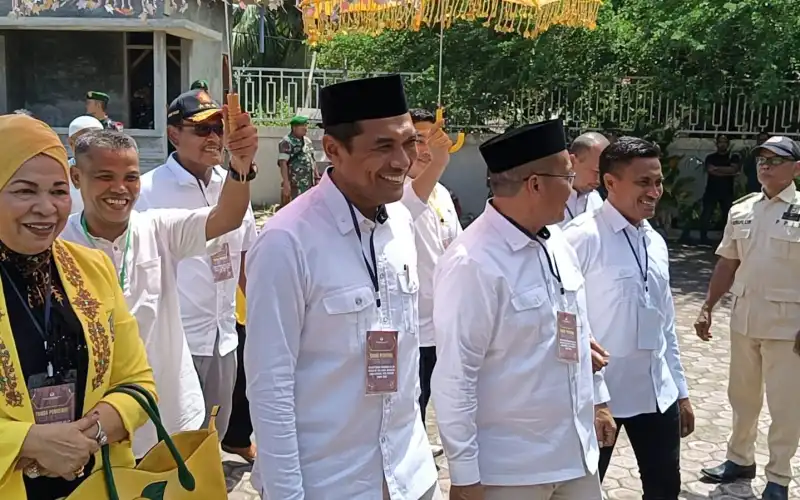 H Fathani – H Zarkasyi Resmi Daftar ke KIP Lhokseumawe