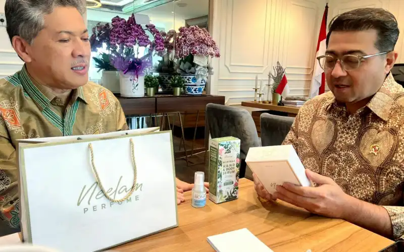Rektor USK Bertemu Menekraf Inisiasi Kerjasama Hilirisasi Nilam