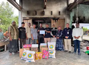 PT PIM Salurkan Bantuan Tanggap Bencana Kebakaran di Dewantara