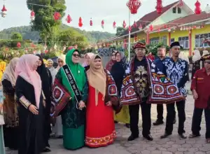 Pemkab Bener Meriah Langsungkan Prosesi Menyerahen Anak Ku Tengku Guru 