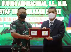 KASAD Beri Kuliah Umum di USK