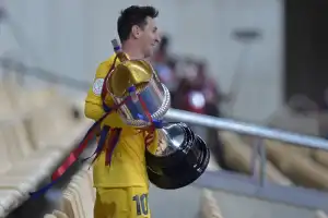 Messi Cetak Sejarah, Kedua Terbanyak Peroleh Trofi