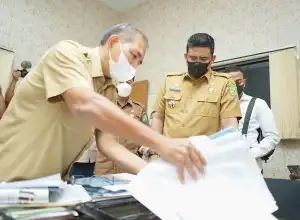 Warga Keluhkan Sulit Urus IMB, Bobby Sidak DPMPTSP Kota Medan
