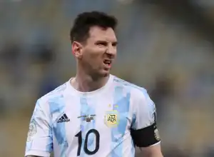 PSG Siap Tawarkan Kontrak Tiga Tahun kepada Messi