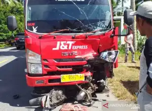 Polisi Tahan Sopir Truk J&T Terkait Tewasnya Pasutri di Aceh Barat