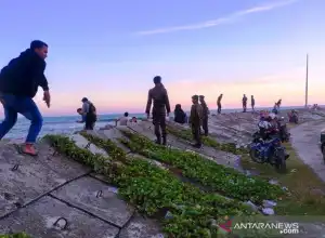 Saat Salat Maghrib, Semua Tempat Usaha di Aceh Barat Wajib Tutup