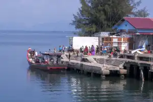 Foto Feature: Transportasi Tradisional Antar Pulau