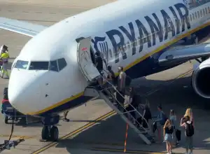 Ryanair sebut Belarus Tolak Permintaan Pilot untuk Hubungi Maskapai