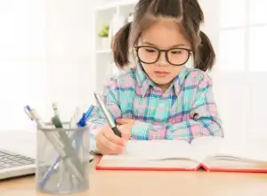 Siswa Bisa Stres kalau Terlalu Banyak PR Sekolah