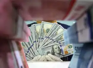 Dolar Menguat, Nilai Tukar Rupiah Melemah