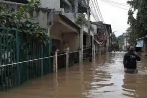 Anies Sebut Limpahan Air Bogor dan Depok Penyebab Banjir DKI