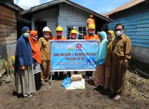 Siswa SMKN 1 Bener Meriah Rehab Rumah Warga Kurang Mampu