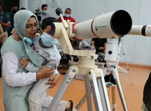 Foto Feature: Pengamatan Super Blood Moon