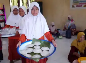 Kenduri Apam Ajang Silaturrahmi dan Kebersamaan