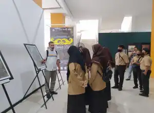 Puluhan Siswa Kunjungi Pameran Foto Seni Ukir di Taman Budaya