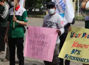 Demo di DPRA, Buruh Desak UU Cipta Kerja Dicabut