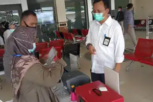 Petugas Wajib Perlihatkan Alat Antigen Tersegel, Penumpang Bisa Menolak