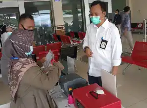Petugas Wajib Perlihatkan Alat Antigen Tersegel, Penumpang Bisa Menolak