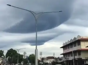 Awan Menyerupai UFO Terlihat di Langit Banda Aceh dan Aceh Besar