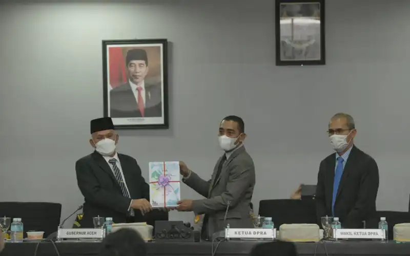 DPRA Resmi Terima Rancangan KUA-PPAS Tahun 2022