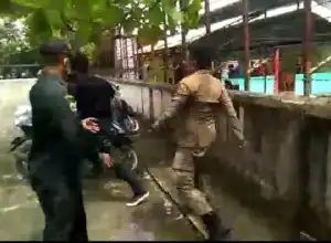 Aksi Berujung Ricuh, Oknum Sat Pol PP Diduga Tendang Pendemo