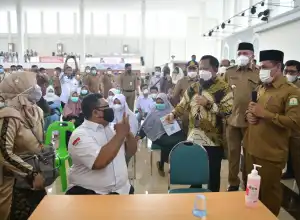 Kunjungan ke Aceh, Mendagri Pantau Pelaksanaan Vaksinasi