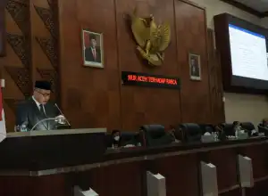 Pendapat Akhir Gubernur Terhadap Enam Raqan Aceh Prolega Prioritas Tahun 2021