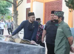 Kunjungi Makam Syekh Hamzah Fansuri, Arief Rosyid: Semoga Semangatnya Menular ke Kita