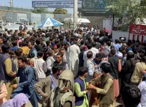 Warga Afghanistan Ceritakan Pemandangan Mengerikan di Bandara Kabul