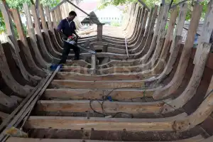 Foto Feature: Galangan Kapal Kayu Tradisional